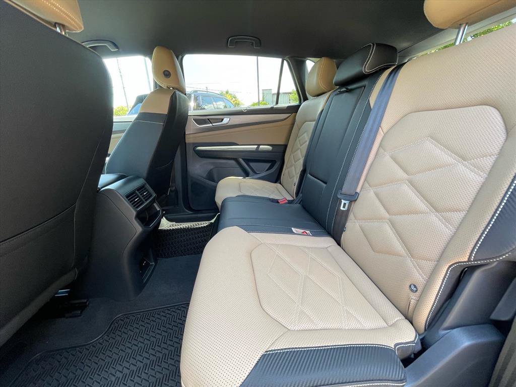 New 2026 Volkswagen Atlas Cross Sport SE FWD image 4