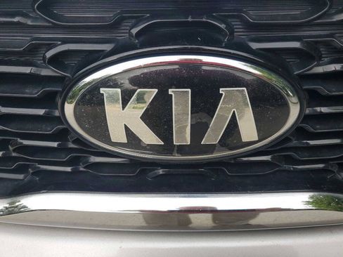 Used 2015 Kia Sorento LX FWD image 10