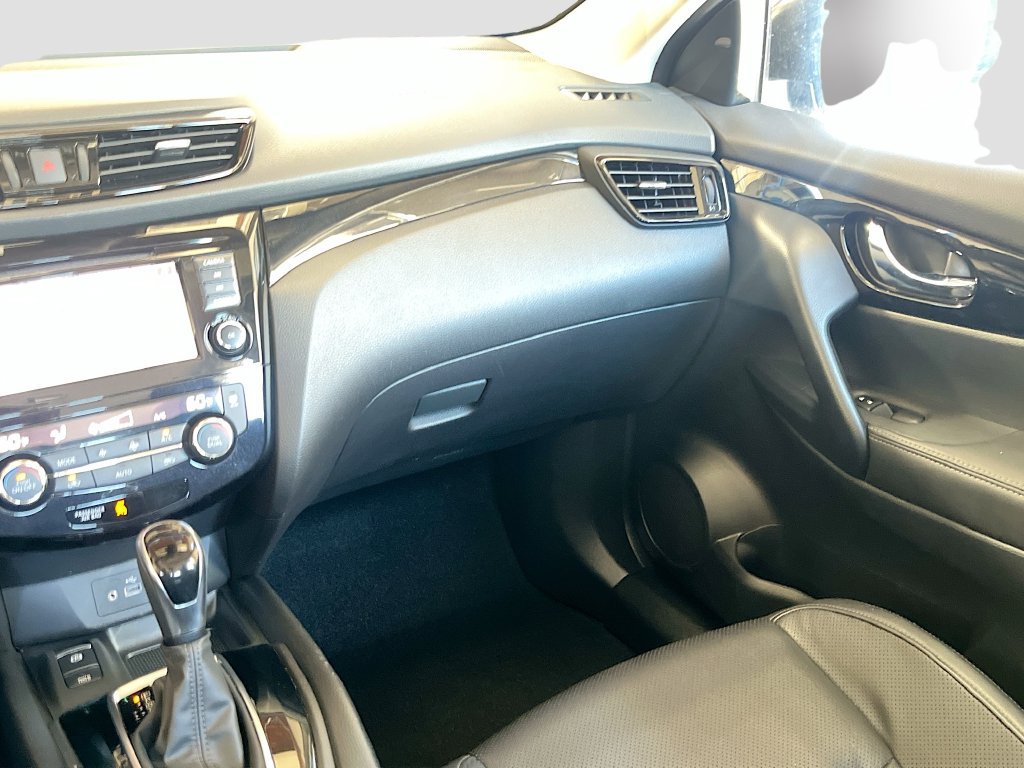 Used 2022 Nissan Rogue Sport SL AWD/4WD image 23