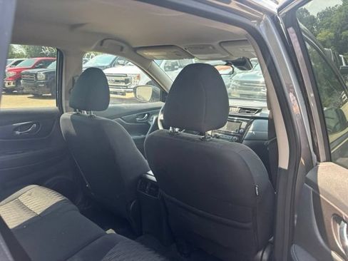 Used 2020 Nissan Rogue SV AWD/4WD image 8