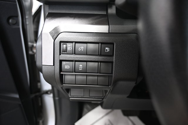 Used 2025 Toyota 4Runner SR5 AWD/4WD image 26