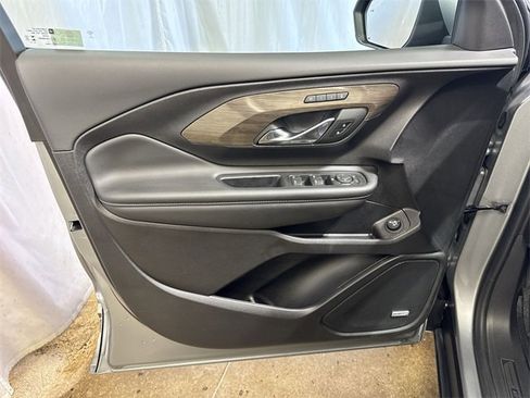 Certified 2024 GMC Terrain Denali w/ Denali Premium Package image 24