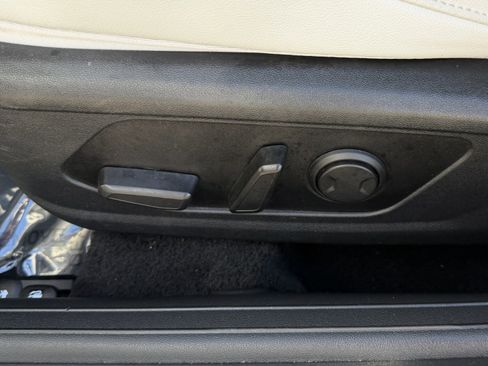 Used 2023 Hyundai Elantra Limited w/ Cargo Package image 21