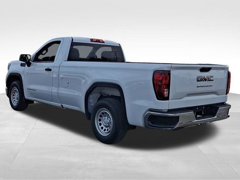 Used 2024 GMC Sierra 1500 Pro w/ Convenience Package image 4