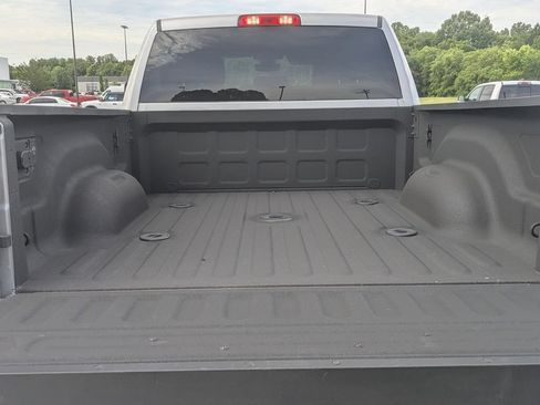 Used 2024 RAM 2500 Big Horn w/ Sport Appearance Package AWD/4WD image 30