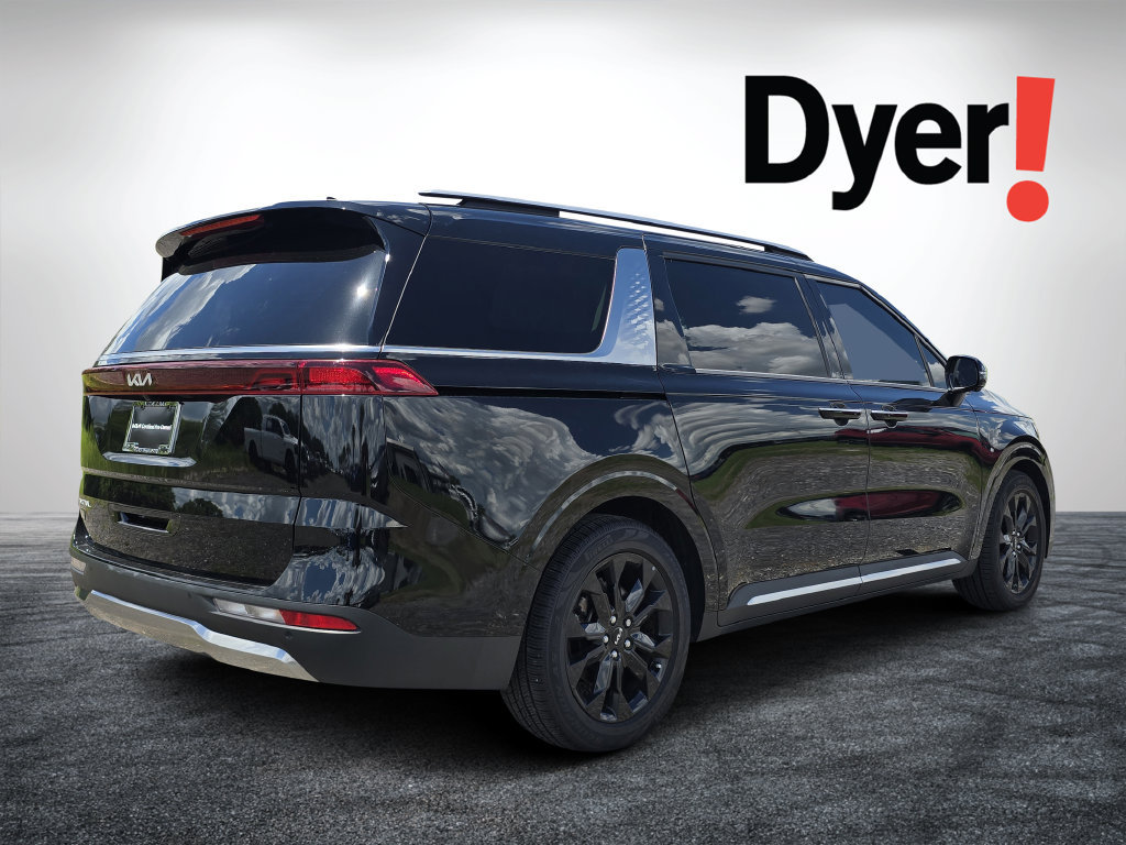 Certified 2024 Kia Carnival SX FWD image 4