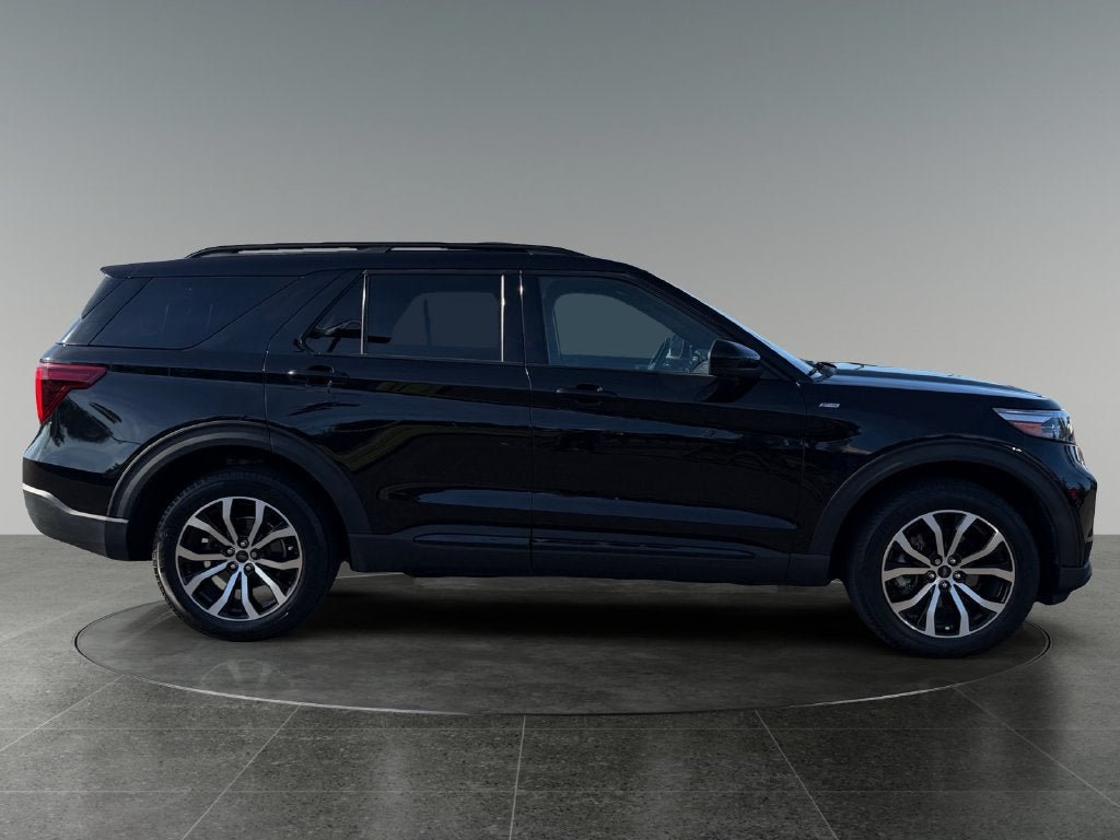 Used 2022 Ford Explorer ST-Line w/ Class IV Trailer Tow Package AWD/4WD image 10