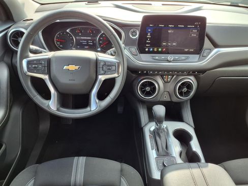 Used 2025 Chevrolet Blazer LT AWD/4WD image 13