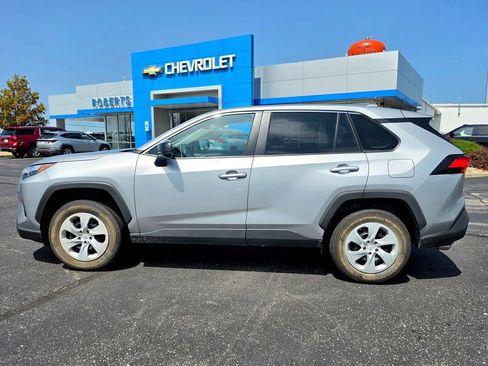 Used 2025 Toyota RAV4 LE AWD/4WD image 3