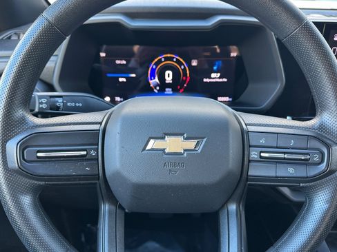 Used 2024 Chevrolet Colorado W/T image 25