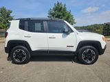 Used 2017 Jeep Renegade Trailhawk w/ Premium Trailhawk Package image 4