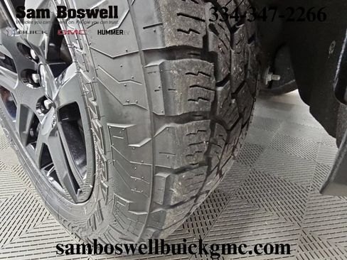 Used 2022 Chevrolet Silverado 1500 LT Trail Boss w/ Safety Package AWD/4WD image 45