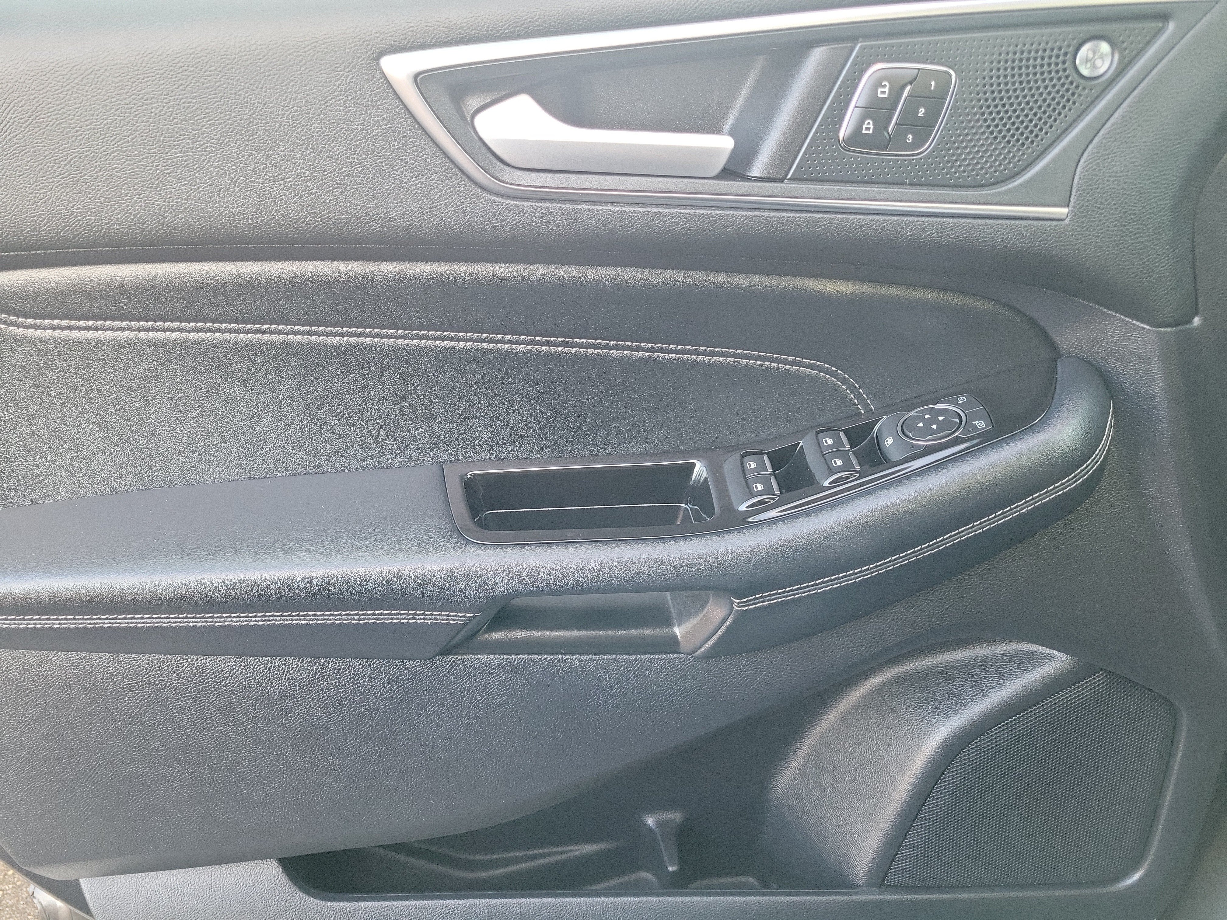 Used 2019 Ford Edge Titanium w/ Equipment Group 301A FWD image 31
