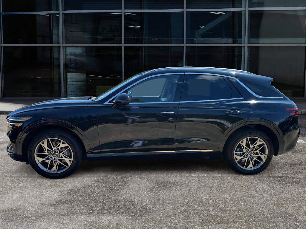 Used 2025 Genesis GV70 2.5T AWD/4WD image 4