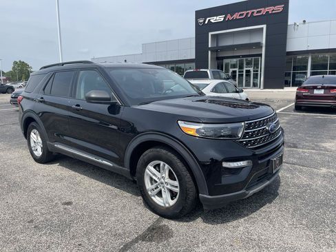 Used 2023 Ford Explorer XLT w/ Equipment Group 202A RWD image 1