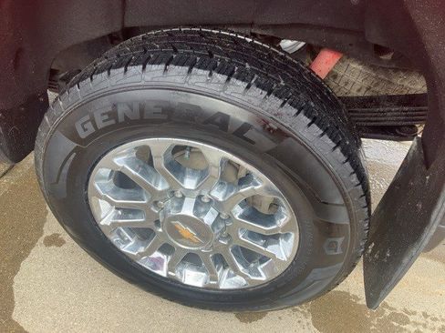 Used 2024 Chevrolet Silverado 2500 LTZ w/ LTZ Plus Package image 27