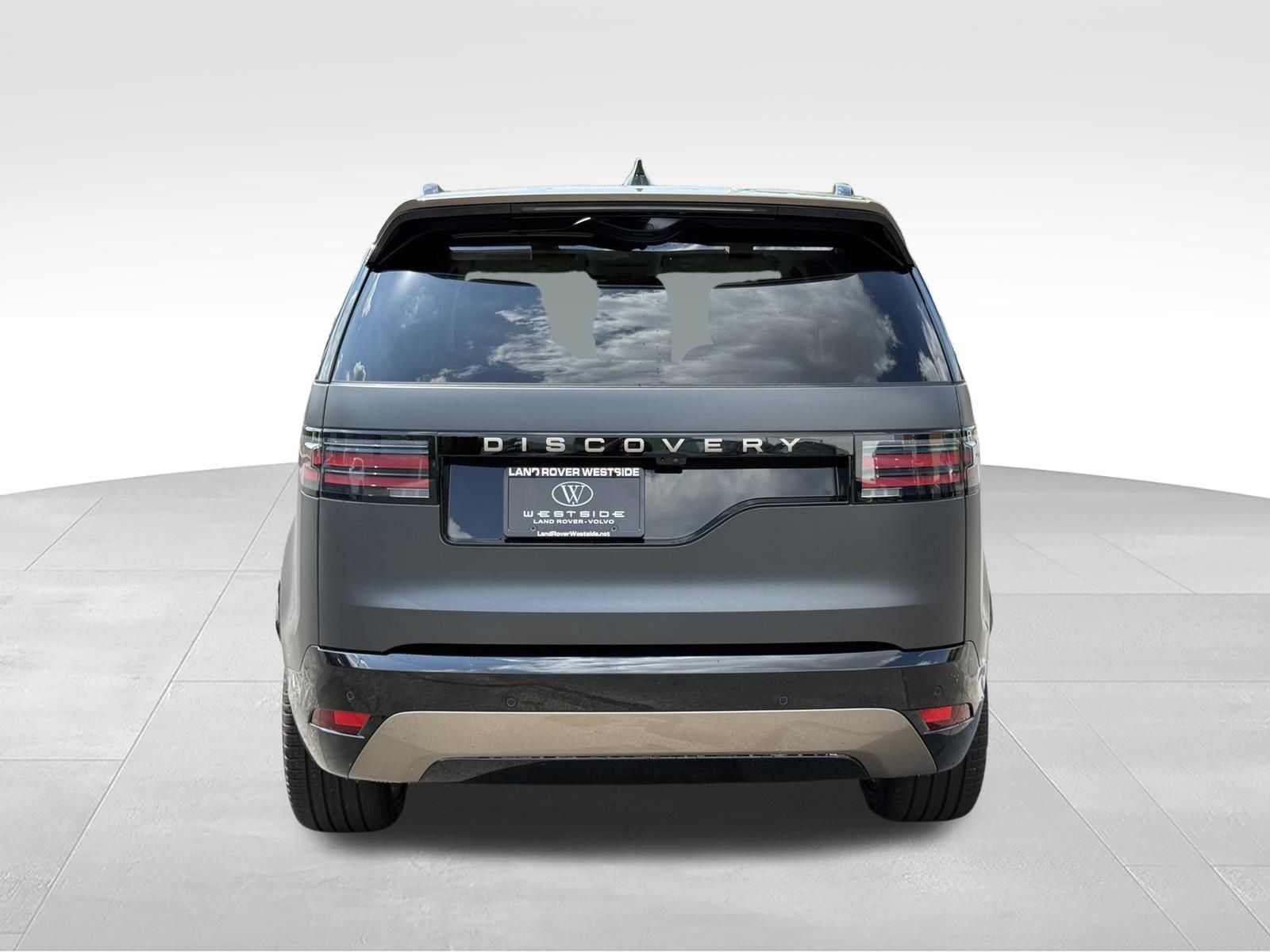 New 2026 Land Rover Discovery Limited Edition AWD/4WD image 4