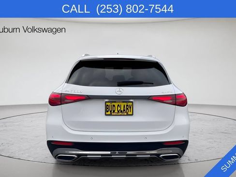 Used 2024 Mercedes-Benz GLC 300 4MATIC image 4