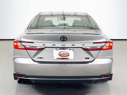 New 2025 Toyota Camry SE w/ Convenience Package FWD image 5