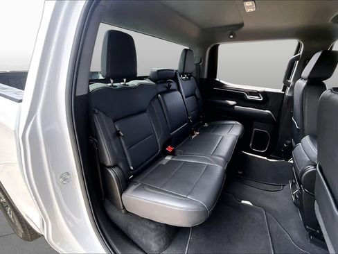 Used 2025 GMC Sierra 1500 SLT AWD/4WD image 20