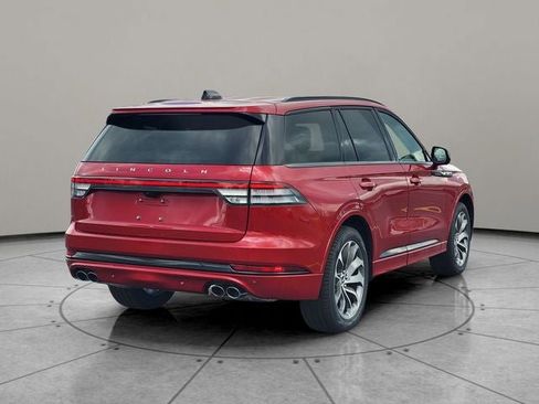 New 2026 Lincoln Aviator AWD image 12