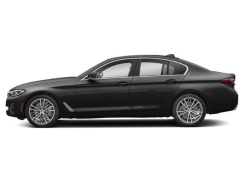 Used 2023 BMW 530i w/ Convenience Package RWD image 3