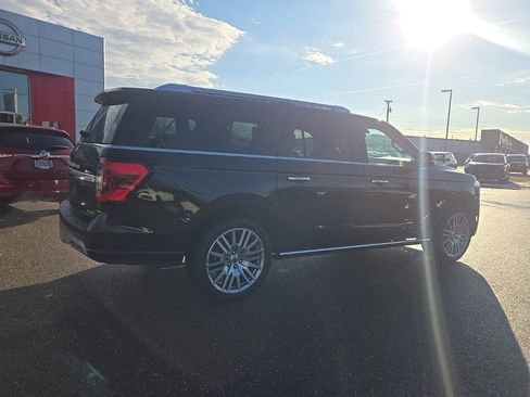 Used 2022 Ford Expedition Max Platinum image 7