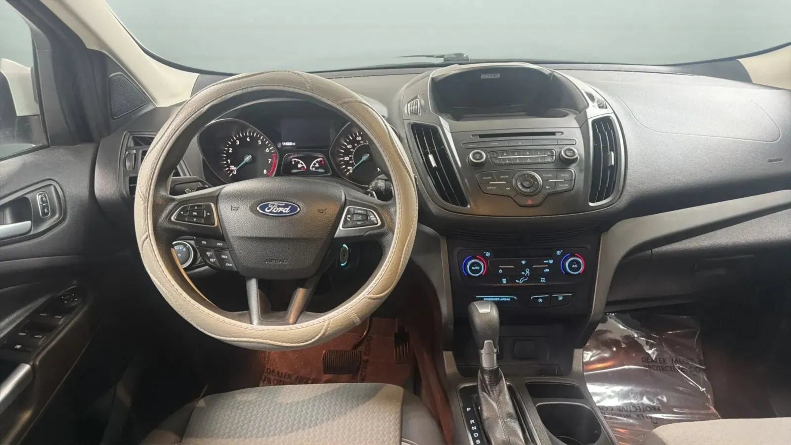 Used 2017 Ford Escape SE FWD image 11