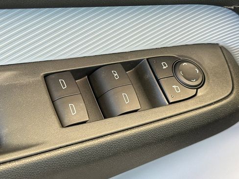 New 2027 Chevrolet Bolt LT w/ Comfort Package image 12