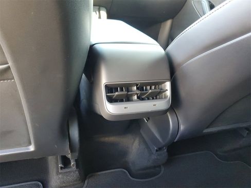 Used 2023 Tesla Model Y Performance image 12