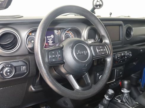 Used 2023 Jeep Gladiator Sport w/ Trailer Tow Package image 7