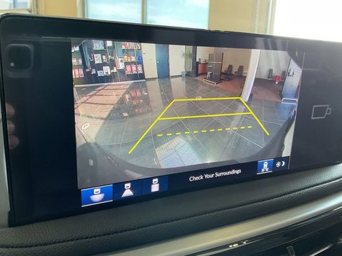 Certified 2025 Acura MDX SH-AWD image 18