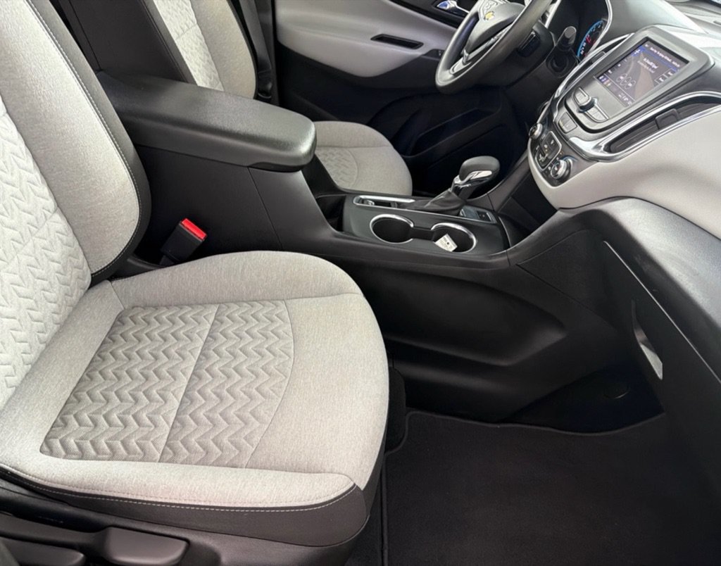 Used 2022 Chevrolet Equinox LS AWD/4WD image 24