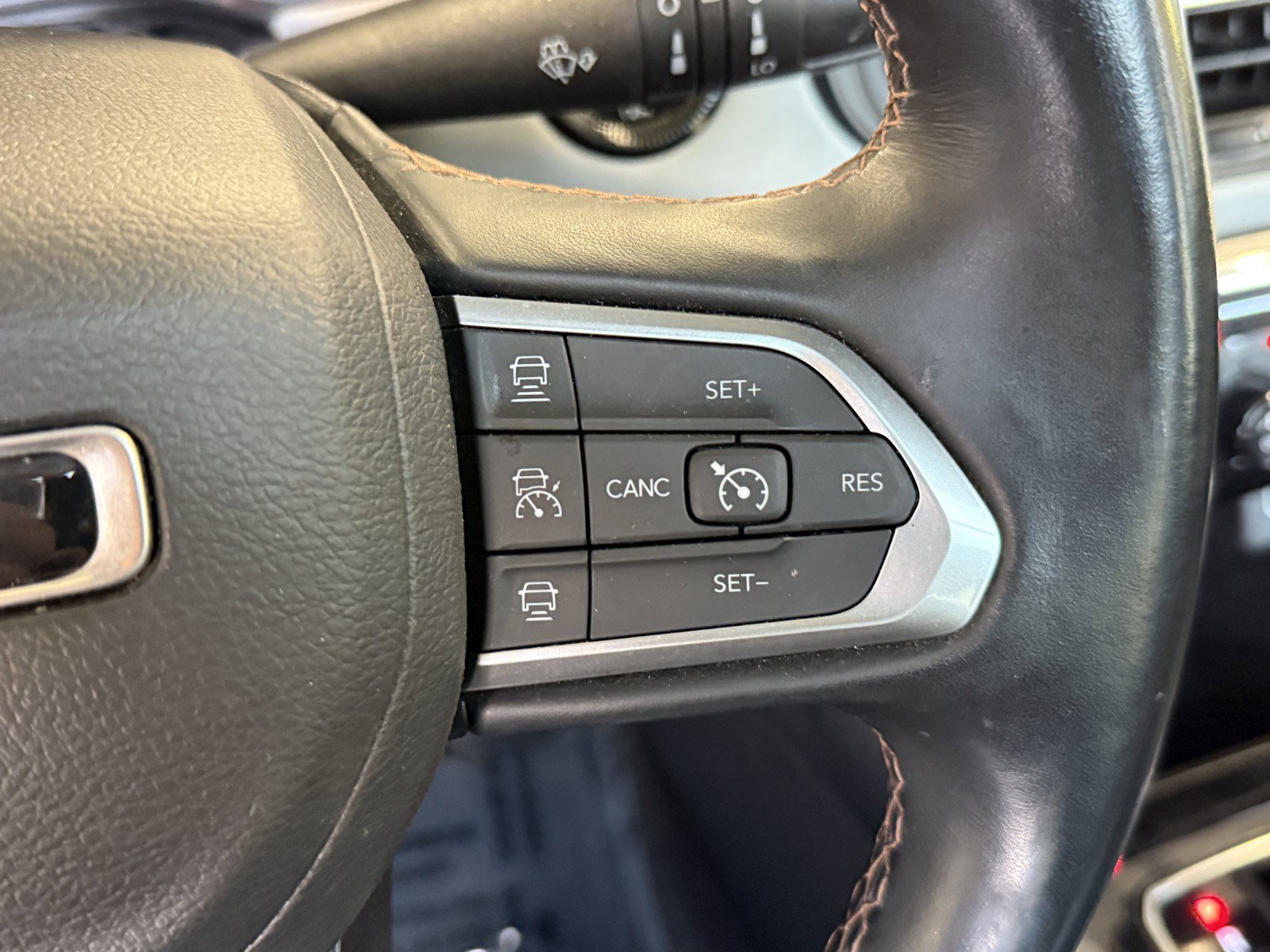 Used 2022 Jeep Compass Limited w/ Sun and Sound Group AWD/4WD image 22