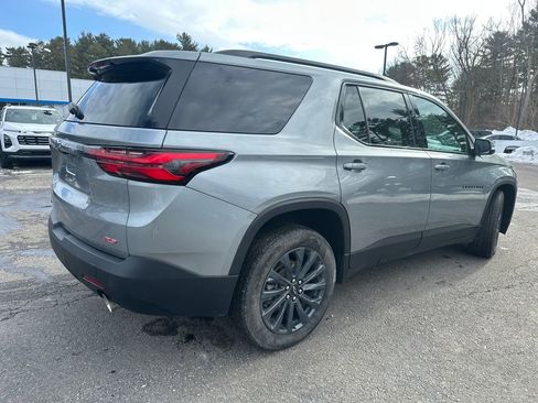 Used 2023 Chevrolet Traverse RS image 5