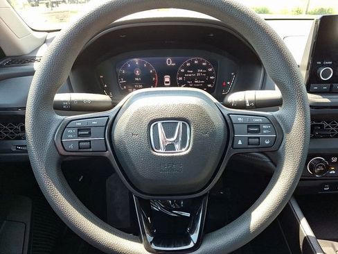 Used 2025 Honda Accord LX image 18
