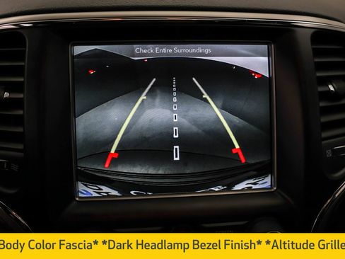 Used 2018 Jeep Grand Cherokee Altitude image 14