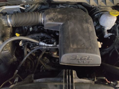 Used 2018 RAM 1500 Express w/ Express Value Package RWD image 30