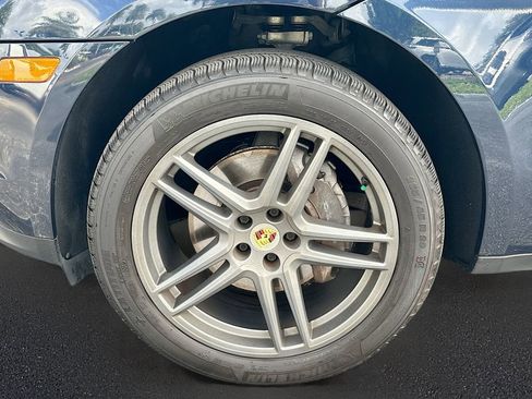 Used 2021 Porsche Macan image 37