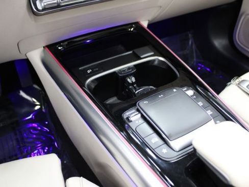 Used 2021 Mercedes-Benz GLA 250 w/ Premium Package image 19