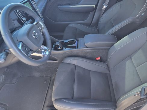 Certified 2023 Volvo XC40 Recharge Plus image 10