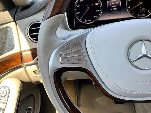 Used 2015 Mercedes-Benz S 550 Sedan image 24