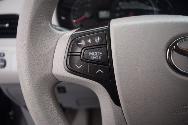 Used 2014 Toyota Sienna LE FWD image 6