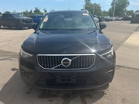Used 2023 Volvo XC40 B5 Plus w/ Climate Package AWD/4WD image 8