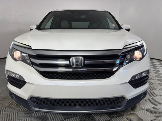 Used 2018 Honda Pilot Touring image 10