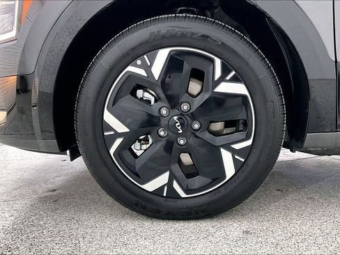 Used 2025 Kia Niro Wind w/ Wind Preserve Package image 11