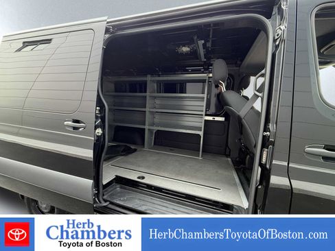 Used 2022 Mercedes-Benz Sprinter 2500 image 20