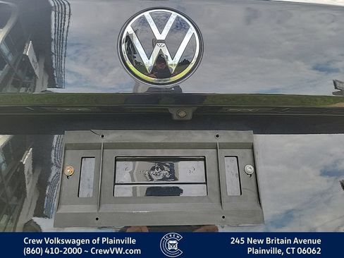 Certified 2023 Volkswagen Taos SE w/ Panoramic Sunroof Package AWD/4WD image 29