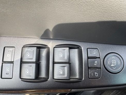Used 2016 Chevrolet Tahoe LT AWD/4WD image 8