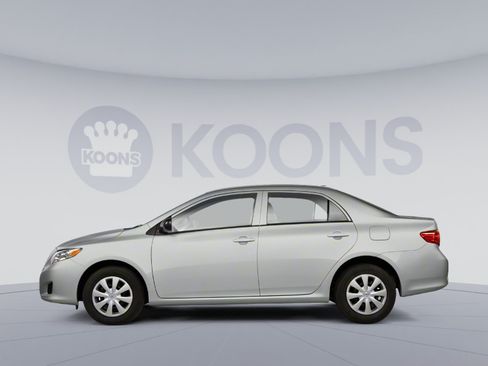 Used 2010 Toyota Corolla LE FWD image 4